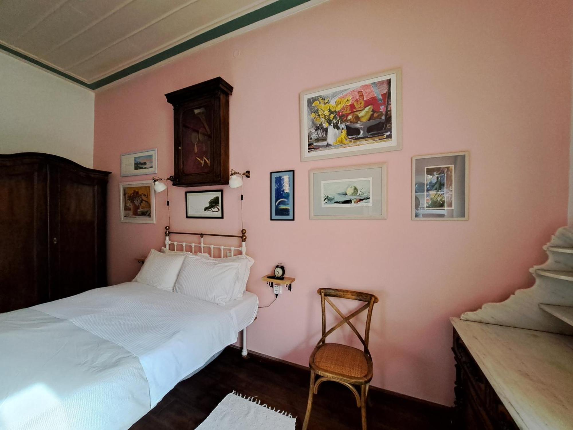 Rafalias Mansion Hydra  Room photo